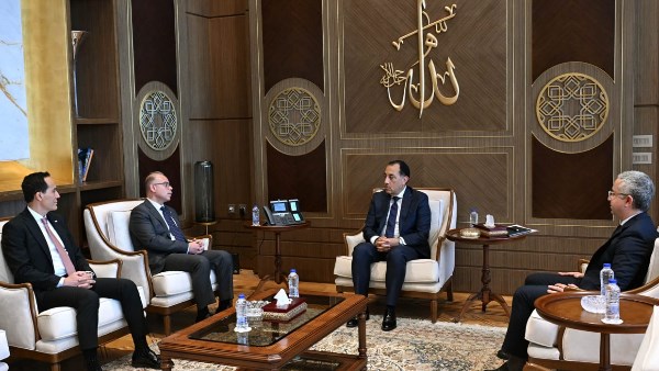 رئيس الوزراء يعين الدكتور محمد عوض رئيساً تنفيذياً لهيئة الاستثمار