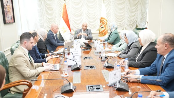 رداد: تيسير الاستثمار وتوسيع التدريب مع شركات الملابس التركية