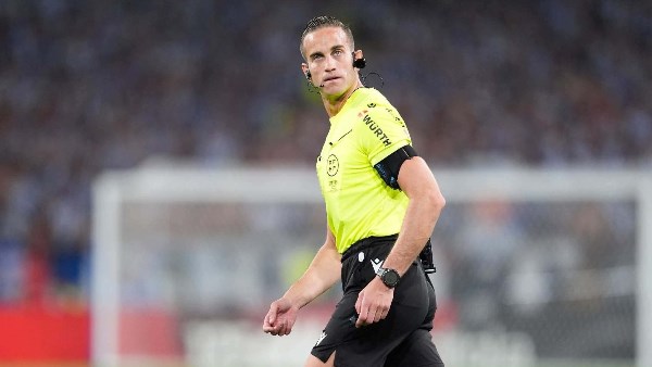 روخاس يقود قمة الأهلي والزمالك الحكم الإسباني وأرقامه المميزة