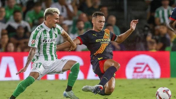 ريال بيتيس يتفوق على جيرونا 3-2 في مباراة مثيرة بالدوري الإسباني