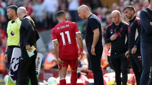 سيف زاهر يكشف مدة غياب صلاح عن المنتخب ويطمئن الجماهير