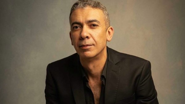 ضياء العوضي ينعى بكلمات مؤثرة وفاة شخصية بارزة