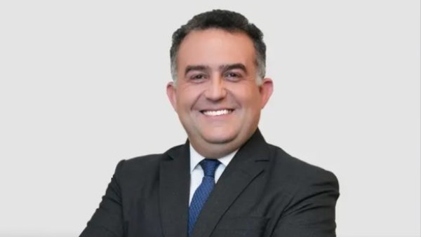 عمر رضوان يتولى رئاسة البورصة المصرية بخبرات تنفيذية واستشارية