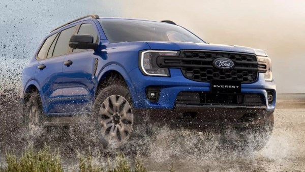 فورد تكشف عن إيفرست وايلد تراك 2026 لأول مرة