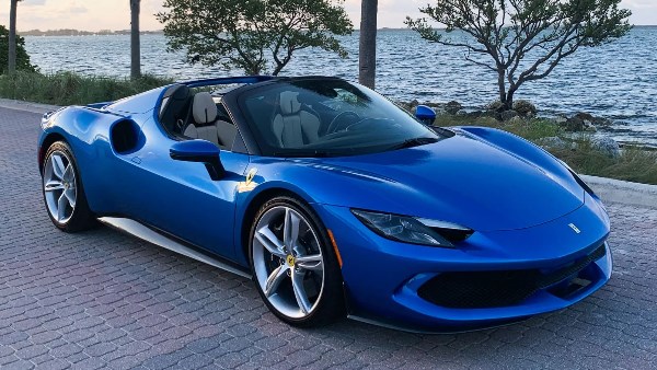 فيراري 296 GTS تكشف عن مواصفاتها لعشاق السوبر كارز