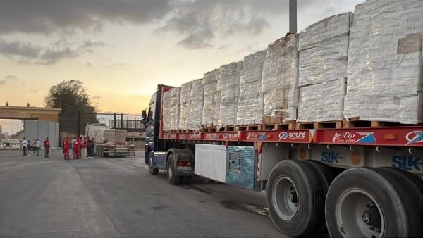 قافلة “زاد العزة” 184 تصل إلى غزة لتقديم المساعدات للفلسطينيين