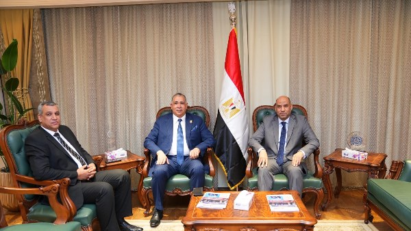 قانون العمل الجديد يعزز العدالة واستقرار بيئة العمل في مصر