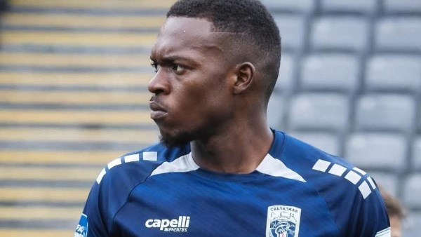 كامويش يطلب العودة لقائمة مباريات الأهلي بعد جلسة مع توروب