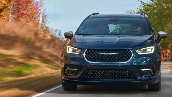 كرايسلر تواجه دعوى قضائية بسبب عيب في سياراتها