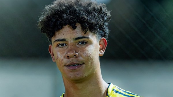 كريستيانو جونيور يبرز موهبته مع النصر استعداداً للعب مع والده