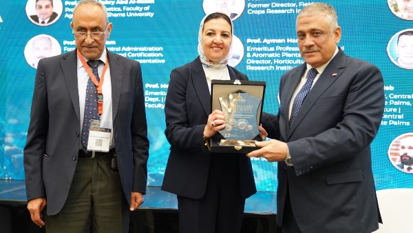 مؤتمر عين شمس يبحث مستقبل صناعة التقاوي لتعزيز الأمن الغذائي في مصر