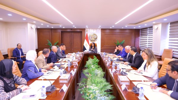 مايا مرسي تستعرض موقف مراكز تجميع الأطراف الصناعية وفق توجيهات الرئاسة