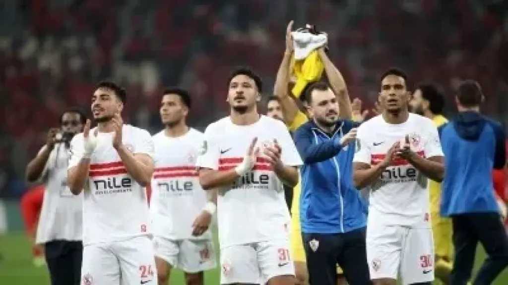 الدقيقة 35: مشاهدة مباراة الزمالك وبيراميدز في مرحلة تتويج الدوري المصري
