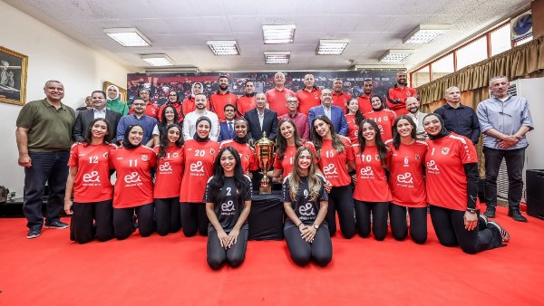 مجلس الأهلي يكرم سيدات الطائرة بعد فوزهن ببطولة أفريقيا