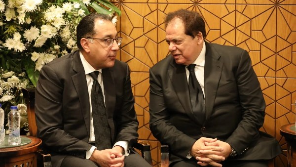 محمد أبوالعينين ينعي والد رئيس الوزراء المصري