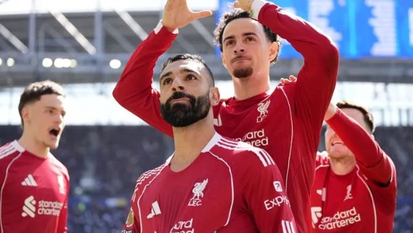 محمد صلاح يقود ليفربول للفوز على إيفرتون في ديربي المرسيسايد