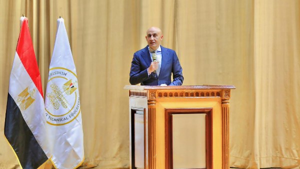 محمد عبد اللطيف: جودة التعليم تحتاج لجهود شاملة وليس فقط المناهج