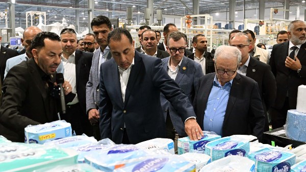 مدبولي: ثقة المستثمرين في المنطقة الاقتصادية لقناة السويس محل تقدير