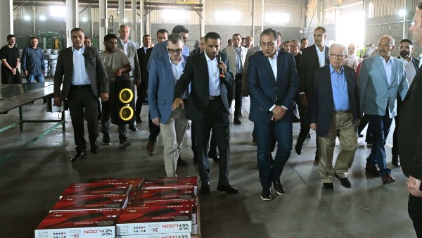 مدبولي يؤكد دعم الدولة لتوسيع الصناعات النسيجية وتعزيز القيمة المضافة