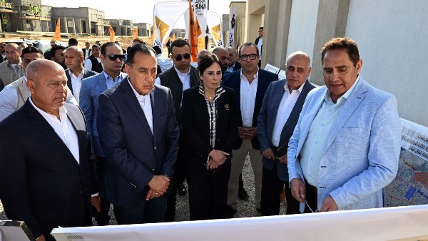 مدبولي يتابع تنفيذ 17 مشروعًا تنمويًا في رفح والشيخ زويد