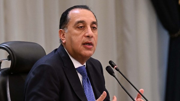 مدبولي يهنئ السيسي بعيد العمال ويؤكد استمرار العمل لتحقيق الأهداف الوطنية