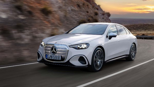 مرسيدس-بنز تستهدف “سي كلاس” الكهربائية 2027 لاستعادة التوازن