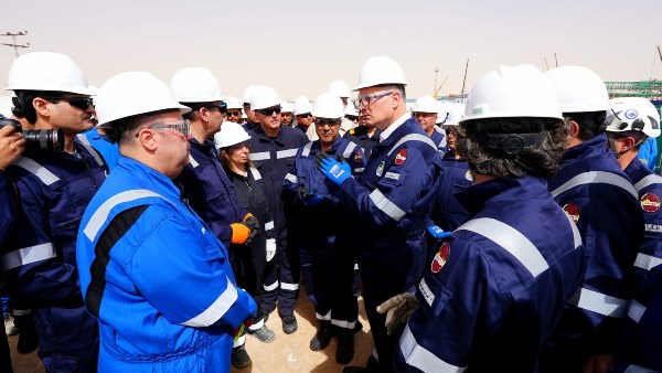 مصر تتهيأ لإنتاج كبير من الغاز بالصحراء الغربية قبل يونيو 2026