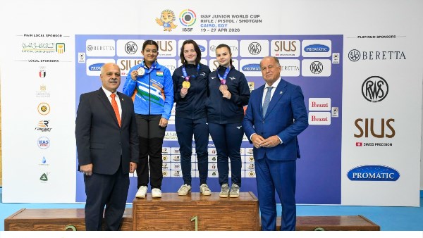 منافسة قوية في افتتاح بطولة العالم للرماية للناشئين