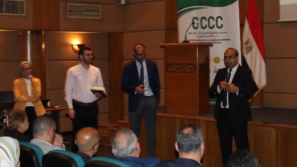 منال عوض تناقش مسئولية تنظيم المخلفات الإلكترونية في مصر