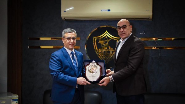 نائب رئيس الزمالك يلتقي سفير الجزائر لبحث نهائي الكونفدرالية