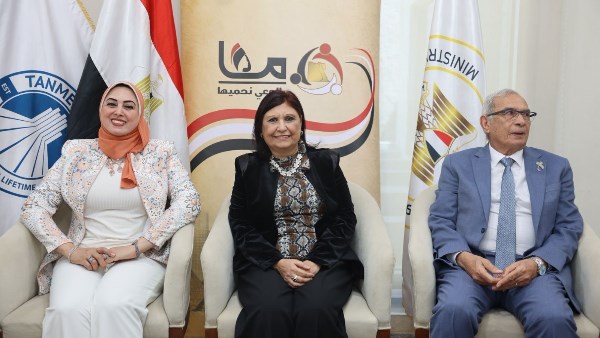 ندوة توعوية لقومي المرأة بحي الأسمرات بمشاركة أبطال “الحلم”