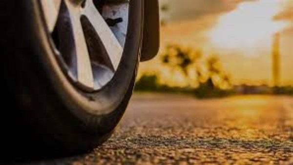 نصائح للحفاظ على سلامة الإطارات في الصيف