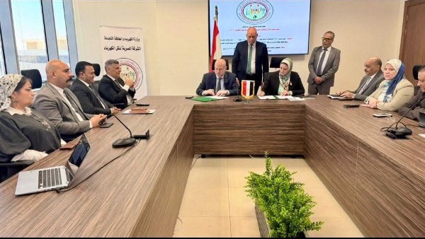 نقل الكهرباء توقع عقد توريد كابلات لربط محطة البدرشين بالشبكة