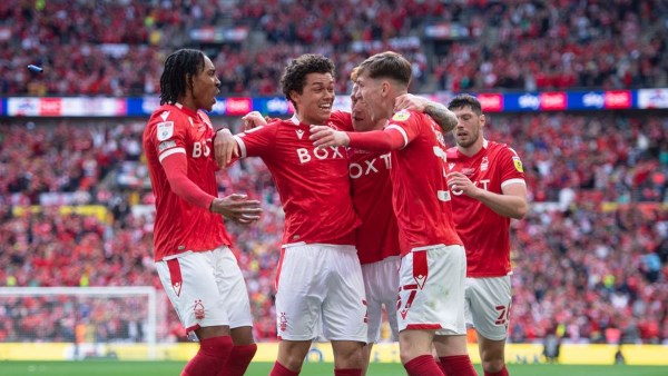 نوتنجهام فورست يهزم بيرنلي 4-1 في الدوري الإنجليزي