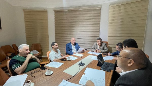 هاني حتحوت يمثل أمام لجنة التحقيق بنقابة الإعلاميين بشأن مباراة الأهلي وسيراميكا