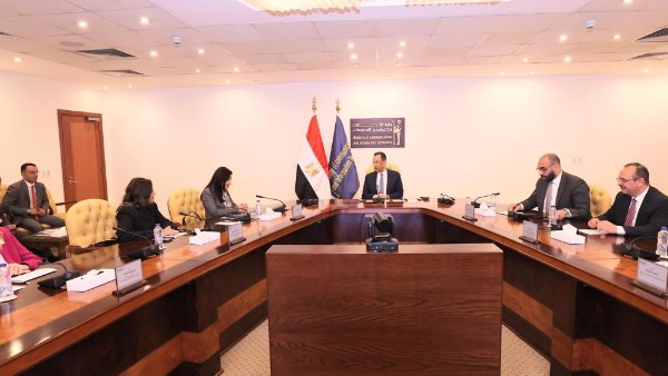 هندي يناقش تعزيز الشراكة مع ممثل برنامج الأمم المتحدة في مصر