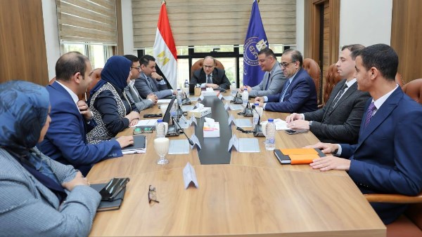 هيئة الدواء ووزارة التضامن تبحثان تعزيز التعاون وسلامة المرضى