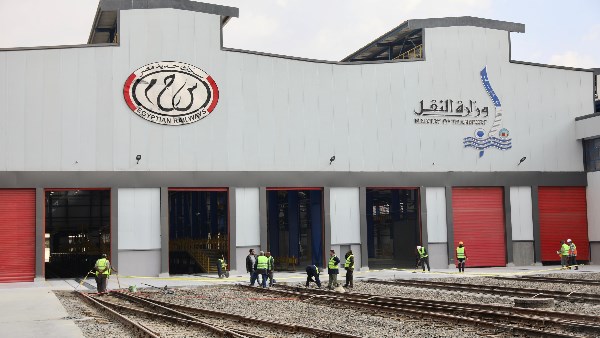وزارة النقل تستهدف نقل 13 مليون طن من البضائع سنويًا بالسكك الحديدية بحلول 2030