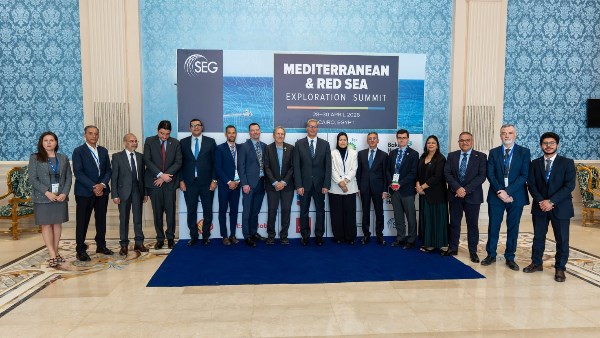 وزير البترول يؤكد التزام الوزارة بتصفير مستحقات الشركاء