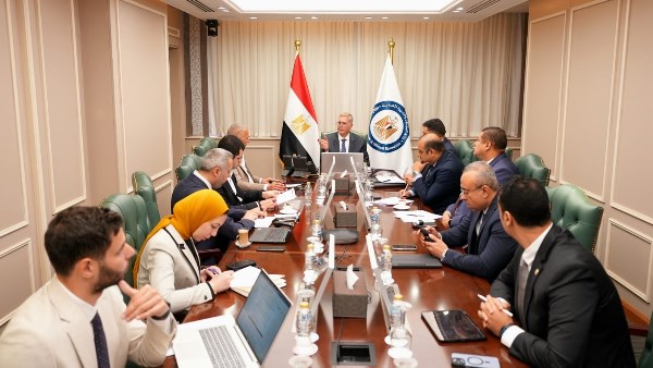 وزير البترول يسرع تنفيذ مجمع الصناعات الفوسفاتية بالسخنة