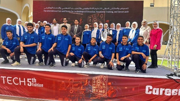 وزير التعليم يثني على مشروعات الطلاب في معرض EDU TECH EGYPT