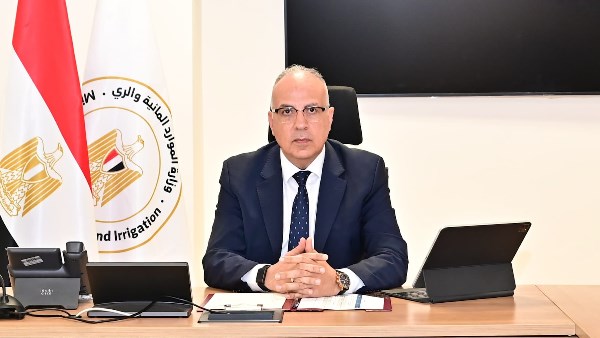 وزير الري يناقش التحول الرقمي في الهيئة العامة للمساحة