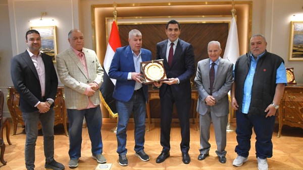 وزير الرياضة يؤكد دعم نجوم المنتخبات المصرية واللاعبين القدامى