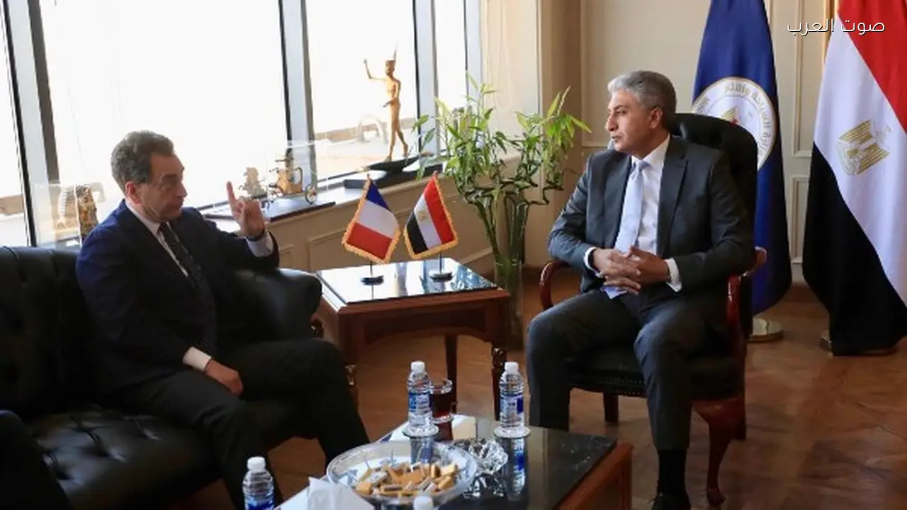 وزير السياحة يبحث مع سفير فرنسا تعزيز التعاون السياحي