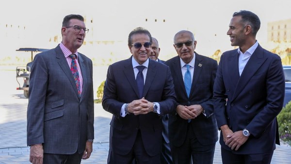 وزير الصحة يؤكد أهمية الاستثمار في التعليم لتحسين الرعاية الصحية