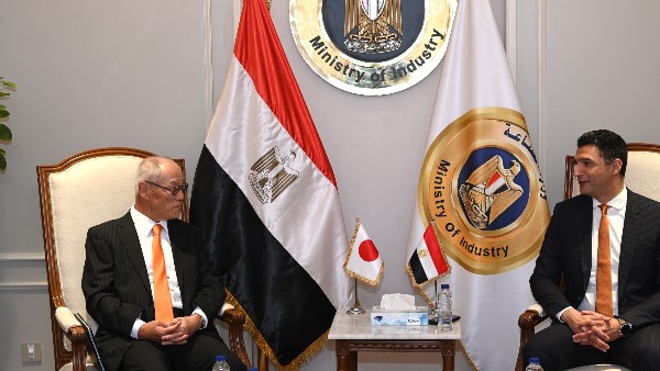 وزير الصناعة: تعزيز التعاون مع اليابان في السيارات والأدوية والإلكترونيات