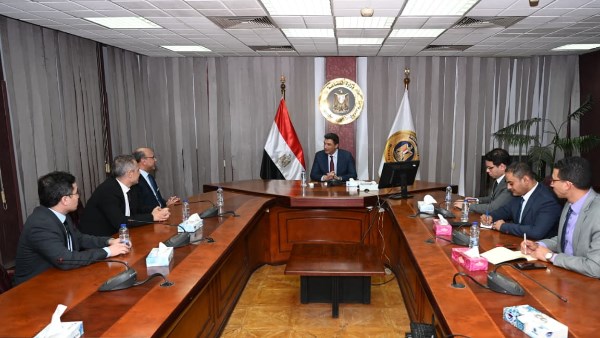 وزير الصناعة يعلن دعم الصناعات الغذائية لتحقيق الاكتفاء الذاتي