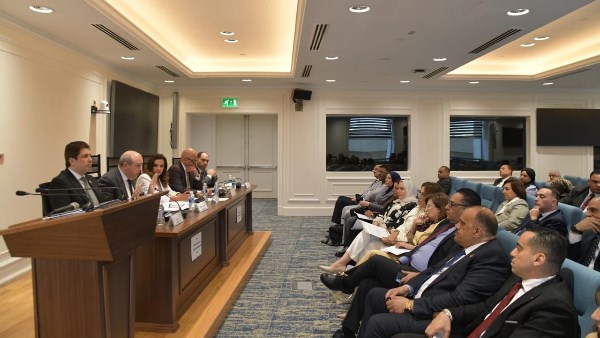 وزير الطيران يعلن رفع جاهزية المطارات لموسم الحج