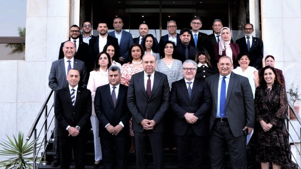 وزير الطيران يوقع اتفاقية لتجديد استضافة مكتب الإيكاو في مصر