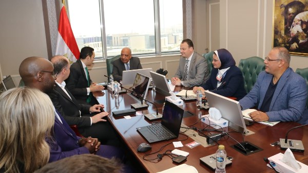 وزير الكهرباء يعلن عن استثمارات جديدة في الطاقات المتجددة